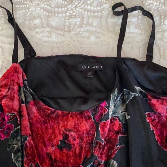 Dress - Picture 2 of 2